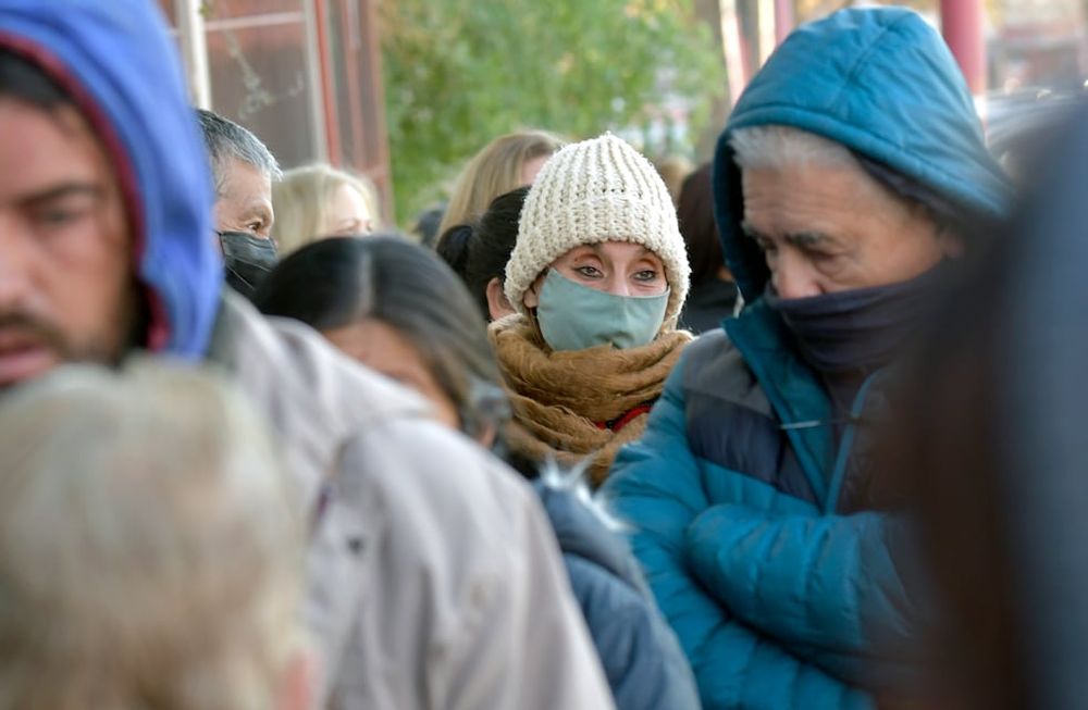 Sumando descuentos de PAMI, ANSES, y AFIP, los jubilados pueden hacer rendir sus ingresos mensuales. Foto: Orlando Pelichotti / Los Andes