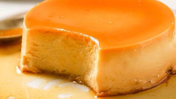 como hacer un flan keto, suave y cremoso: estara listo en pocos minutos y solo con 5 ingredientes