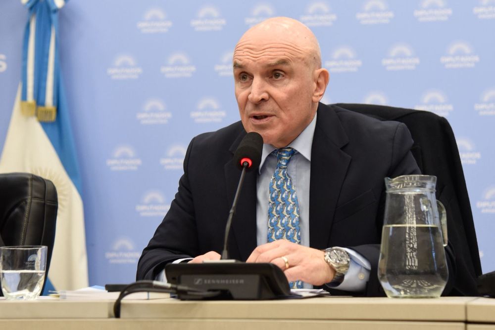 Tras bajar su candidatura, José Luis Espert renunció a la presidencia de la Comisión de Presupuesto.