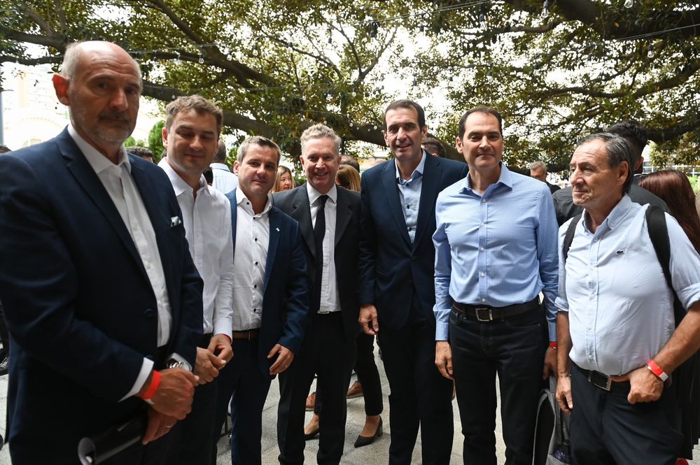 Francisco Monti, diputado nacional por Catamarca, Mariano Campero, diputado nacional por Tucumán y Pablo Cervi, diputado nacional por Neuquén junto a los referentes de Activá Mendoza Rodolfo Vargas Arizu, Mauricio Badaloni y Gustavo Barachini.