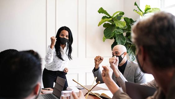 El home office brindó un nuevo formato de trabajo, avanzada la campaña de vacunación muchos trabajadores esperan seguir operando desde sus casas, en tanto, otros prefieren volver al sistema pre pandemia.