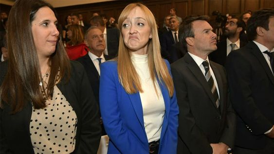 La senadora nacional Anabel Fernández Sagasti se pone al frente del encuentro Peronismo futuro. Foto: Orlando Pelichotti / Los Andes