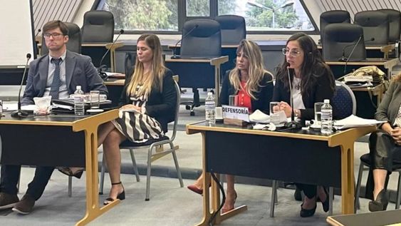 Las dos acusadas, Ana Clara Pérez Ballester, titular del Juzgado de la Familia, Niñas, Niños y Adolescentes 1; y Elisa Catán, a cargo de la Asesoría de Niñas, Niños y Adolescentes 2 - Foto La Arena