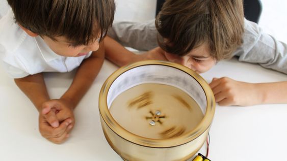 nomade makerspace: de una escuela de inventores en san rafael a una red nacional creativa