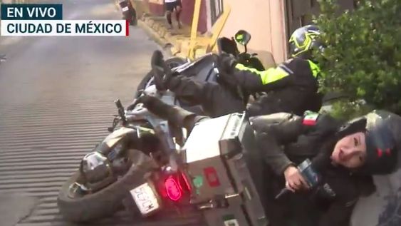 Kariana Colmenero es una periodista que integra el equipo de Fuerza Informativa Azteca (FIA) y el pasado 6 de marzo había salido a las calles de la Ciudad de México para realizar una cobertura para el noticiero Hechos Primera Línea. Foto: Captura video