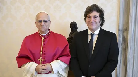 El papa León XIV junto a Javier Milei durante la visita al Vaticano