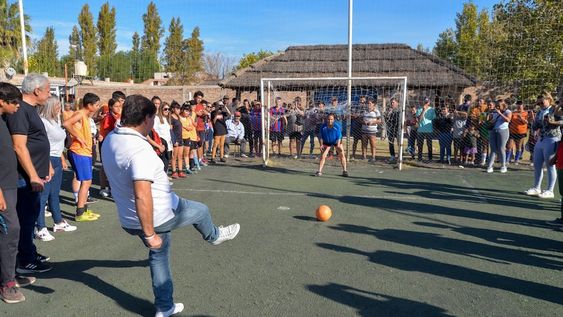 Parisi: “El deporte forma en valores y educa buenas personas”