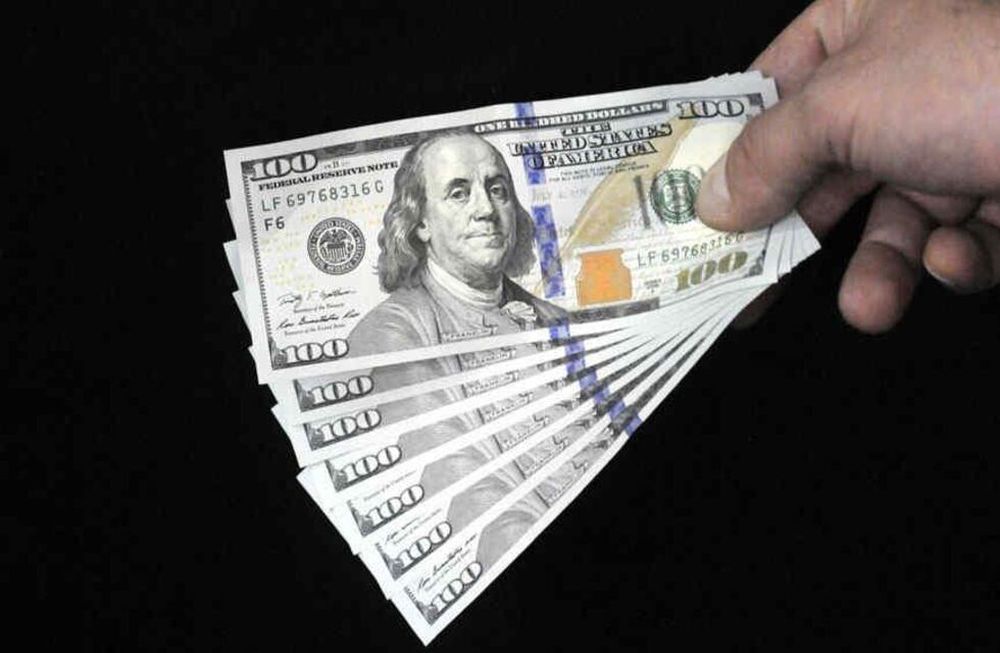 El dólar blue bajó esta semana. Archivo.