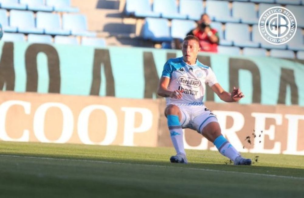 Gran definición del Colo Juan Barinaga, el juvenil lateral que abrió la cuenta en Alberdi.