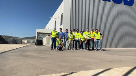 En un viaje reciente a España, un grupo de instaladores de riego agrícola tuvo la oportunidad de conocer las últimas tendencias en tecnología y capacitación en el rubro de la mano de Halpern Riego.