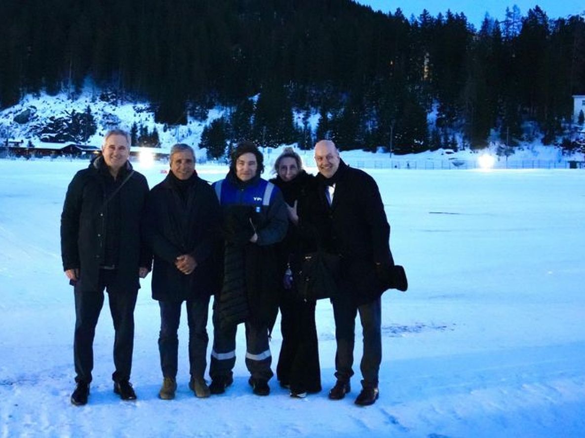 Milei arribó en Zurich para participar del Foro Económico Mundial. El jueves se reunirá con Donal Trump y asistirá a la ceremonia de firma del Consejo de la Paz.&nbsp;