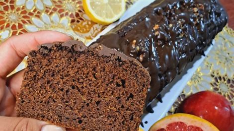 Cómo hacer un delicioso budín chocozucchini súper húmedo, esponjoso y con pocos ingredientes