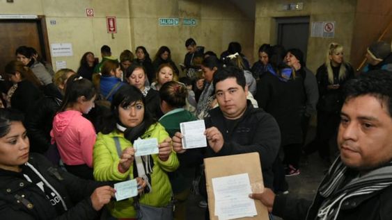 Les vendieron casas del Procrear en cuotas de $2500.
