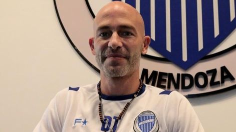 Sebastián Méndez está en su segunda etapa como DT de Godoy Cruz.