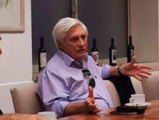 Carlos Tizio expuso ante referentes del sector vitivinícola en Mendoza. Carlos Tizio expuso ante referentes del sector vitivinícola en Mendoza.