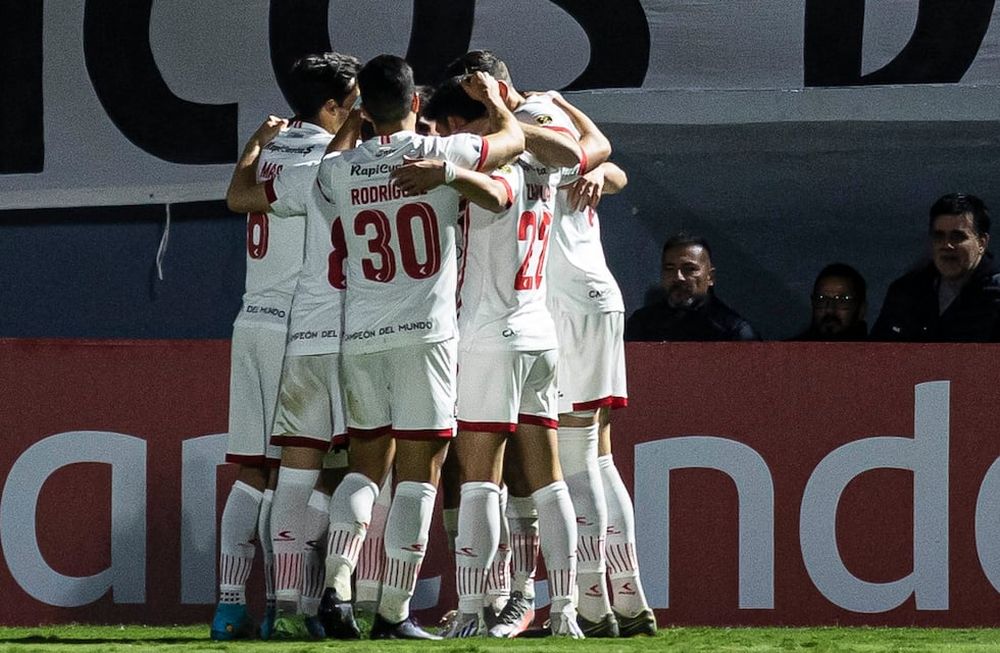 El Pincha se impuso en Brasil y ya tiene seguro el primer lugar del Grupo C en la Libertadores. / Gentileza.