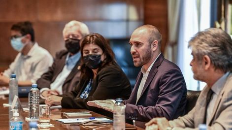 Los Andes | Guzmán y Filmus se reunieron con científicos y científicas y anunciaron suba en la inversión en ciencia y tecnología.
