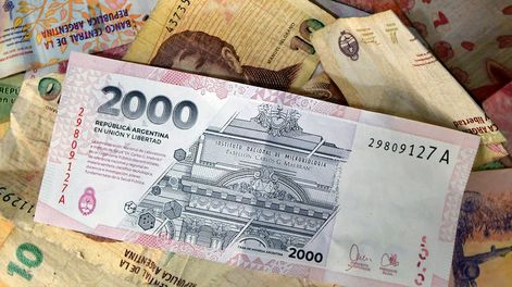 Billete de 2000 Pesos ArgentinosFoto: Orlando Pelichotti