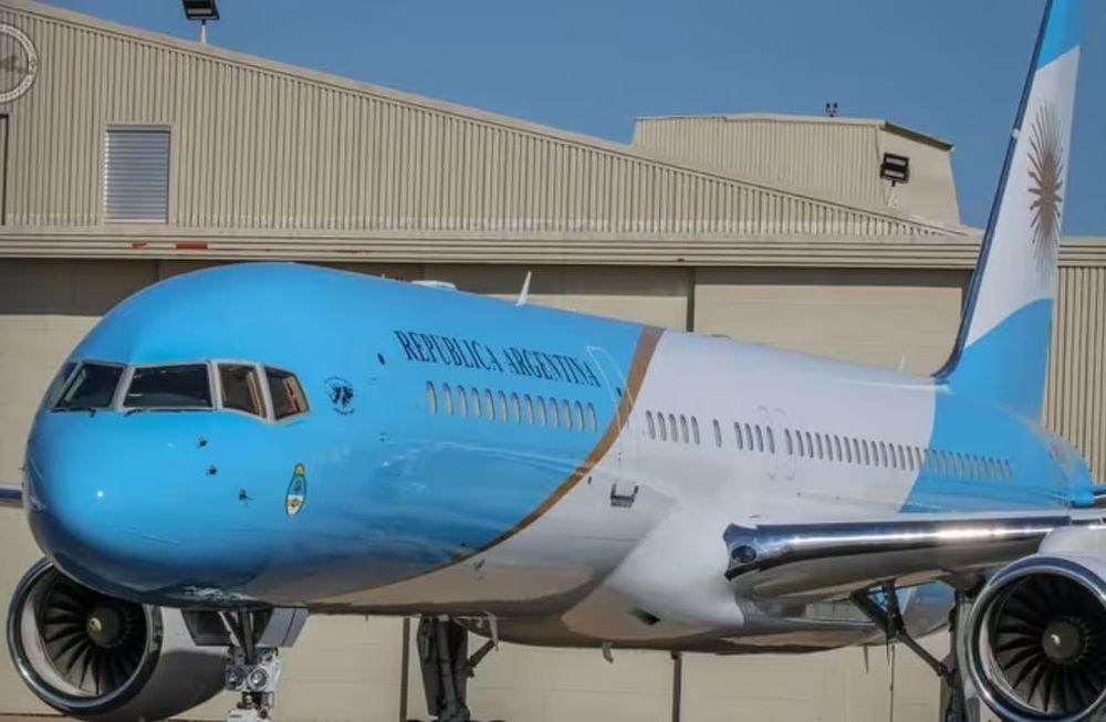Milei viajó en el avión presidencial ARG 01, un Boeing 757-256. Foto: Gentileza