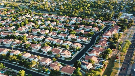 ¿Comprarías una casa mediante un algoritmo?: explorando el futuro en el mercado del iBuying