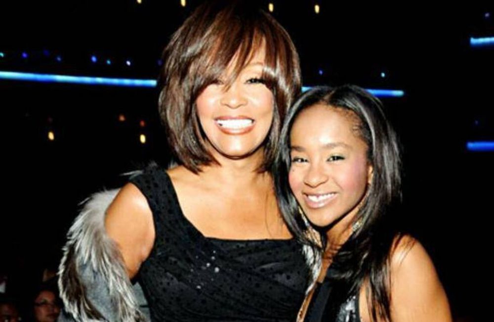 Afirman que Whitney Houston fue asesinada