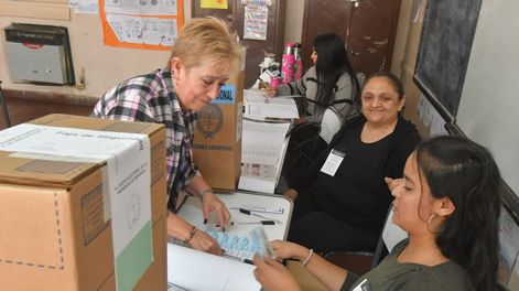 Las autoridades de mesa cobrarán 100.000 pesos por participar en la elección del 22 de febrero y los docentes tienen prioridad.