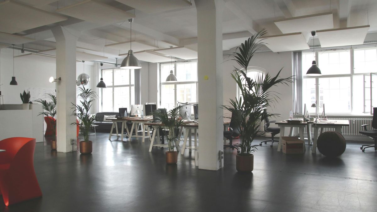 El mercado de oficinas se estabiliza, pero el concepto de espacio laboral entra en debate