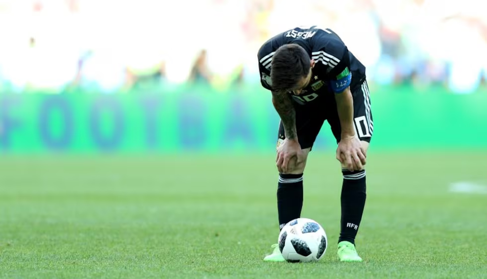 En Rusia 2018, la Selección Argenitna igualó 1-1 ocn Islandia y Lionel Messi falló un penal. Doloroso. En Rusia 2018, la Selección Argenitna igualó 1-1 ocn Islandia y Lionel Messi falló un penal. Doloroso. 