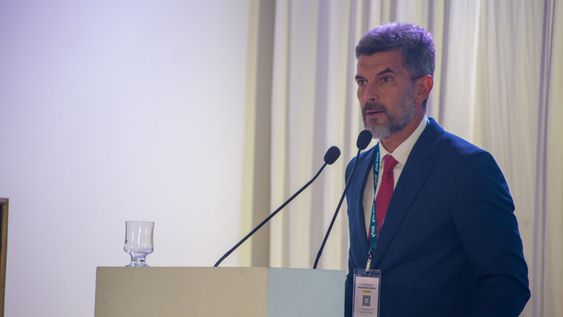 ulpiano suarez encabezo un prestigioso encuentro del bid con referentes internacionales