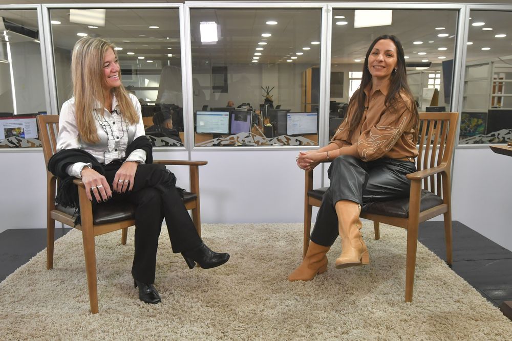 Homicide prosecutor Claudia Ríos with Laura Rez Masud at the top