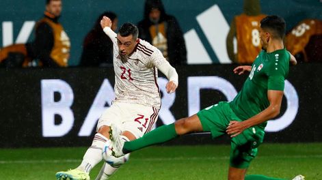 Rogelio Funes Mori, quien pelea un puesto para ir al Mundial, marcó un gol para México en el amistoso con Irak.