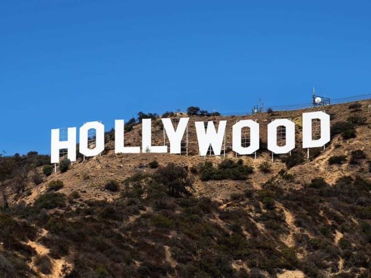 Tahilramani se hacía pasar por dirigentes de Hollywood para contactar a profesionales del cine, a los que proponía prestigiosas y lucrativas oportunidades de empleo.