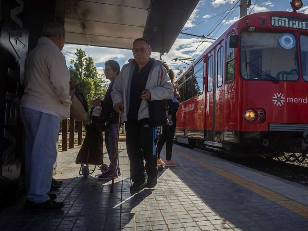 Es bueno aclarar que la infraestructura actual es totalmente compatible con el paso de un tren urbano, pueden convivir armoniosamente. / Archivo