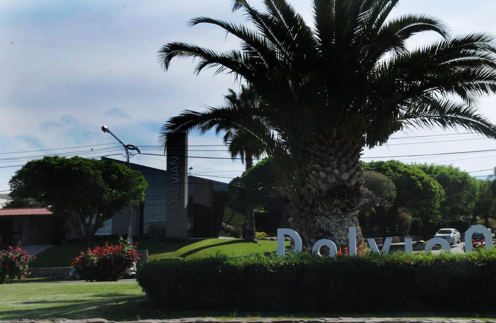 Robo en el barrio Dalvian: se llevaron 18 mil dólares y un valioso collar de perlas