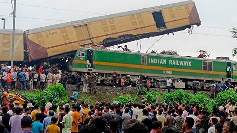 Los Andes | Choque de trenes en la India con consecuencias fatales. Foto: X / @ntendenciasec
