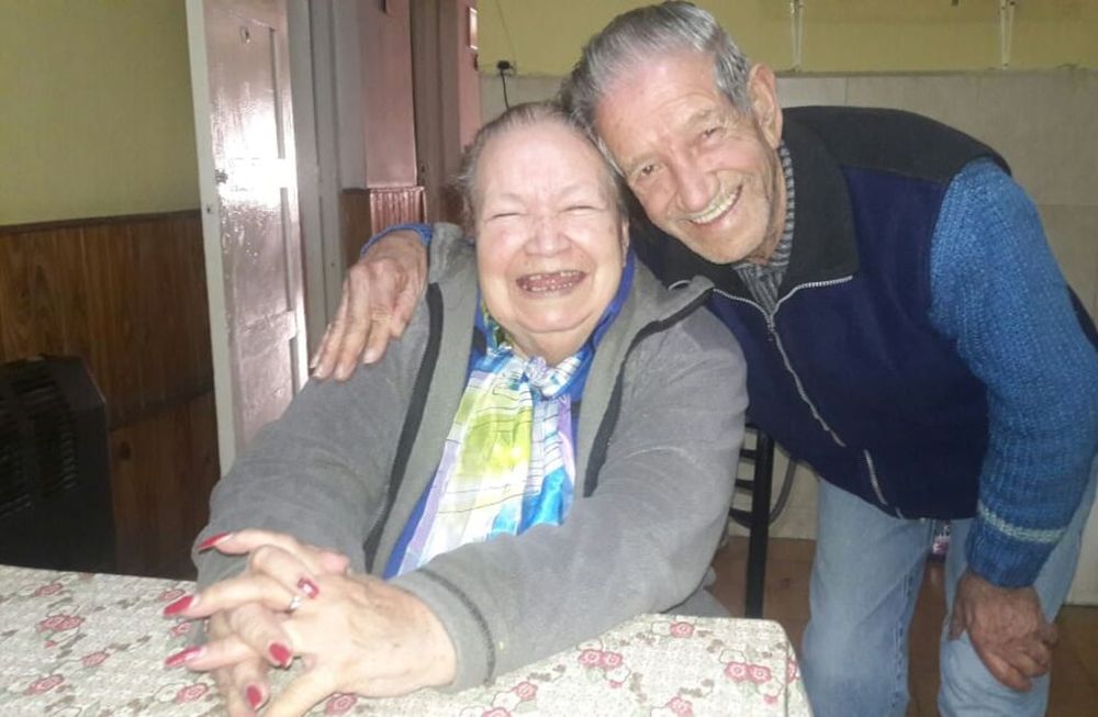 Yolanda Victoria Brízzola festeja hoy sus 90 años. Y pese a la situación sanitaria y algunos problemas de salud, siempre tiene una sonrisa en su rostro para regalar. Foto: Gentileza.