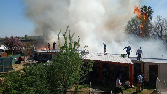 Focos de incendio en Corralitos, frente a la Rotonda de Salcedo.