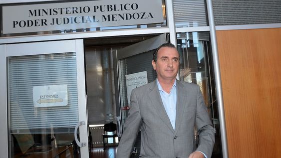 Francisco Pérez se presentó en la fiscalía al día siguiente de haber sido denunciado por enriquecimiento ilícito, en marzo de 2016. Debería volver para ser indagado, sino prospera la nulidad que planteó.