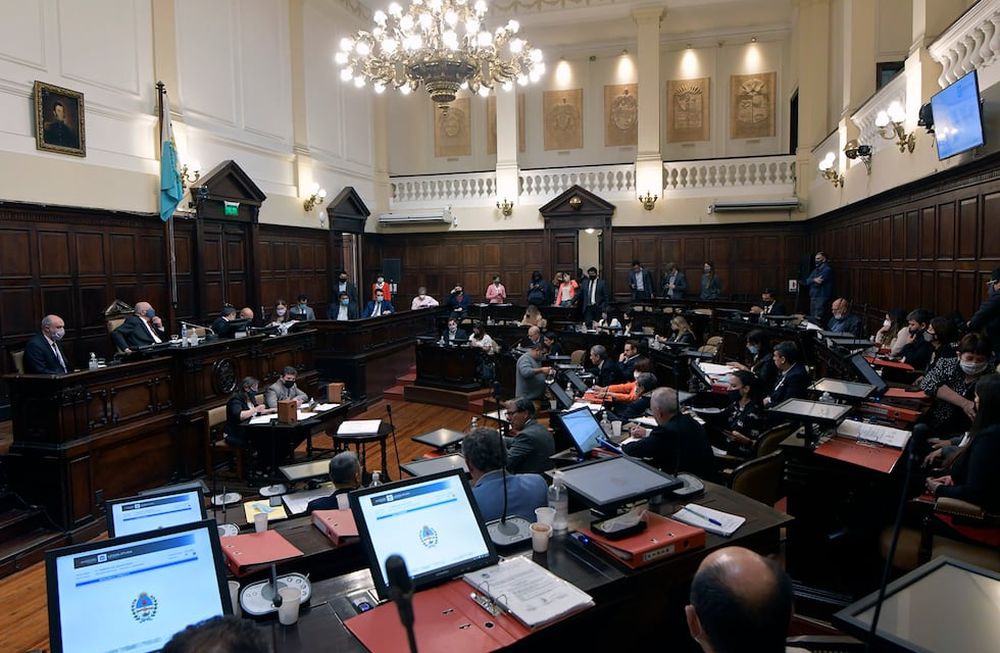 Se aprobó la ley de Presupuesto 2022 para Mendoza pero sin roll over. Foto: Orlando Pelichotti / Los Andes