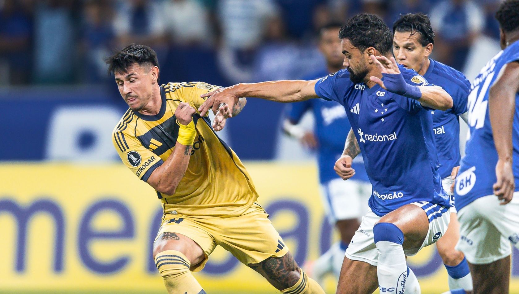 Cuando el final del primer tiempo llegaba a su fin, Boca Juniors se quedó con uno menos por la roja a Bareiro.&nbsp;