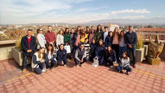 Estudiantes de Nashville conocen los encantos de la Ciudad de Mendoza