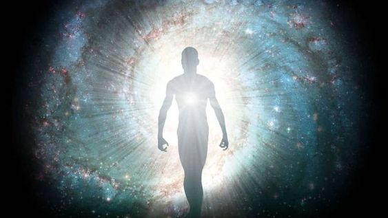 Una usuaria contó una experiencia con un niño desconocido y su hermano fallecido, lo cual daba a entender sobre la existencia de la reencarnación. Muchos usuarios se sumaron a contar su experiencia.