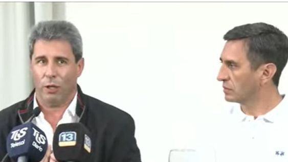 El gobernador Sergio Uñac en la conferencia de prensa.