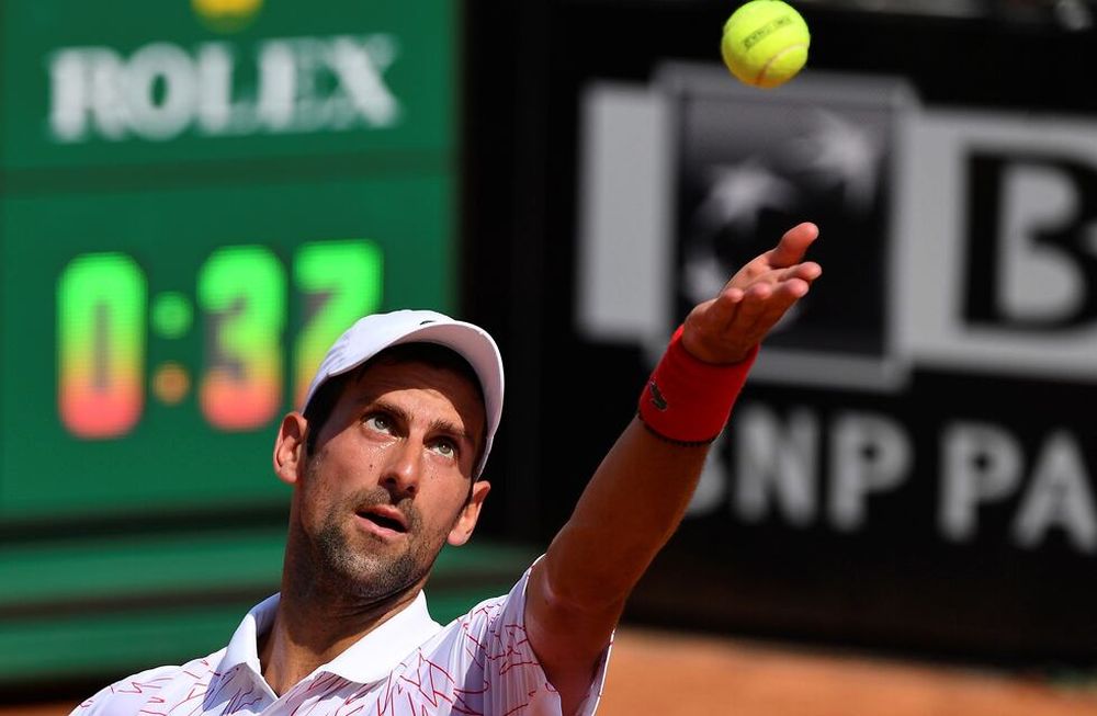 Los favoritos Djokovic y Halep avanzan a octavos en el M1000 de Roma