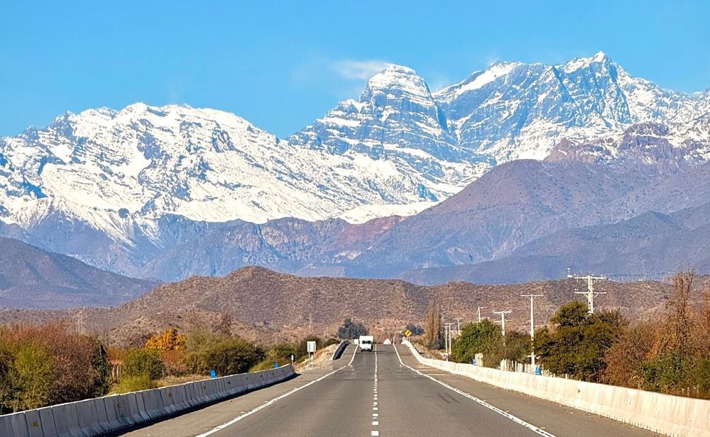 Vista de la Cordillera de los Andes desde la comuna chilena de San Esteban