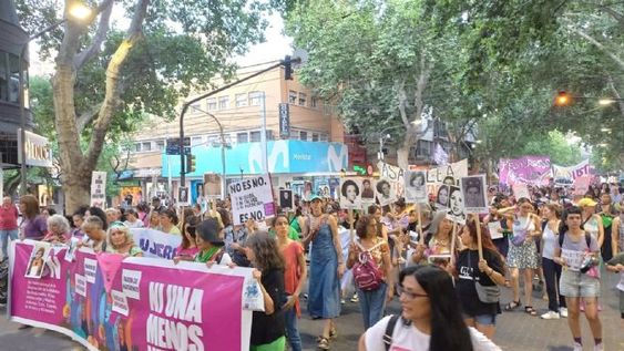 agenda por el 8m en la argentina: actividades, horarios y la concentracion en mendoza