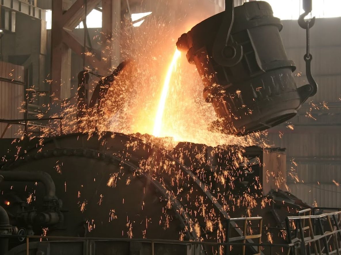 La actividad metalúrgica registró, durante el mes de septiembre, una contracción en términos interanuales de -7,3%.