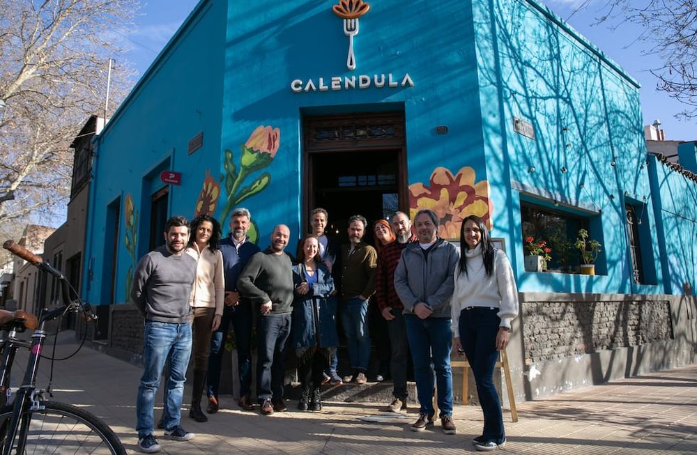 Ulpiano Suarez visitó el primer restaurante del país con certificación de Carbono Neutral