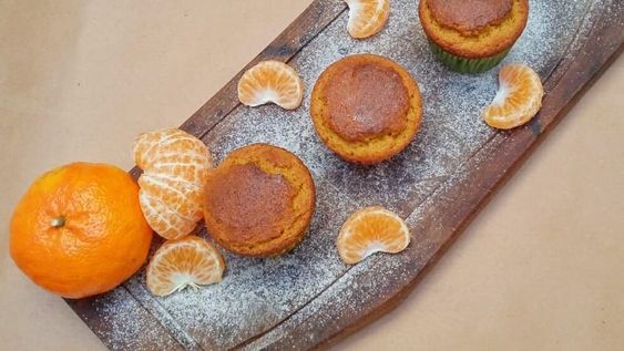 Deliciosos muffins integrales de mandarina