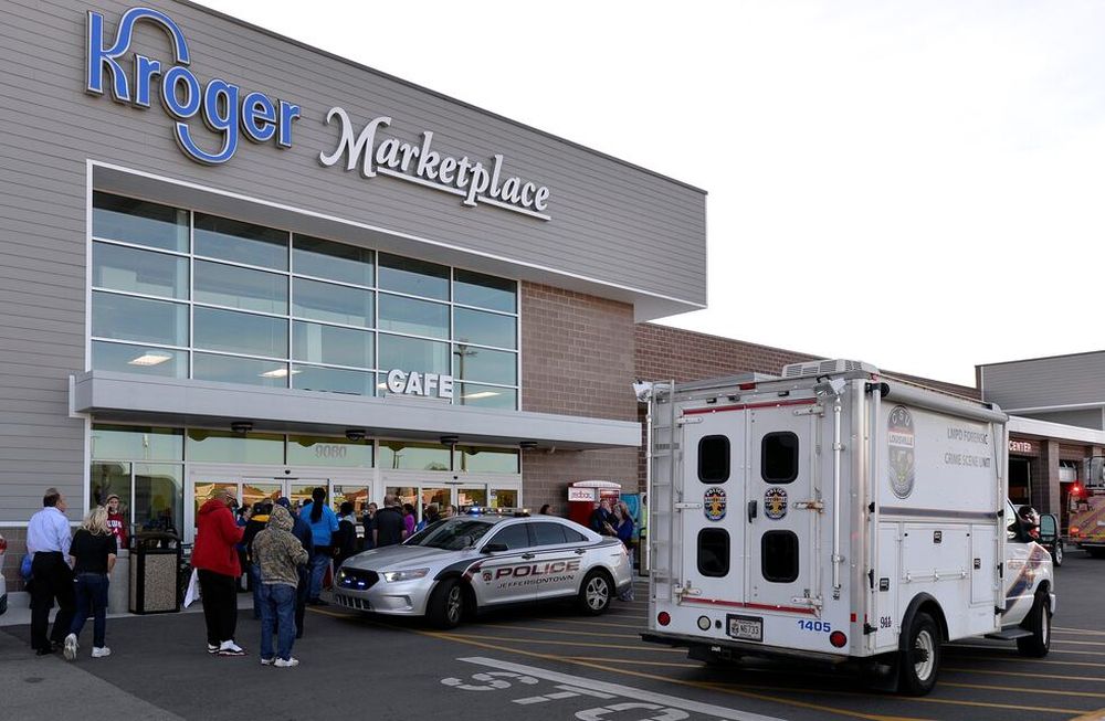 Un hombre mató a tiros a dos personas en un supermercado de Kentucky